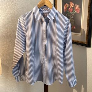 Chico’s No Iron Blue/White Striped Shirt Never Worn Size Chico’s 0 Size 6-8 US